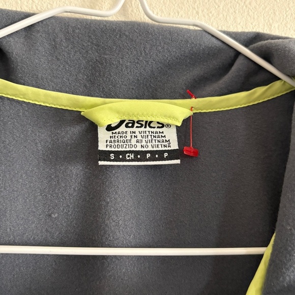 Asics Men's Performance INSULATED VEST Silver/Gray Size Small - Down / Fleece - Picture 4 of 9